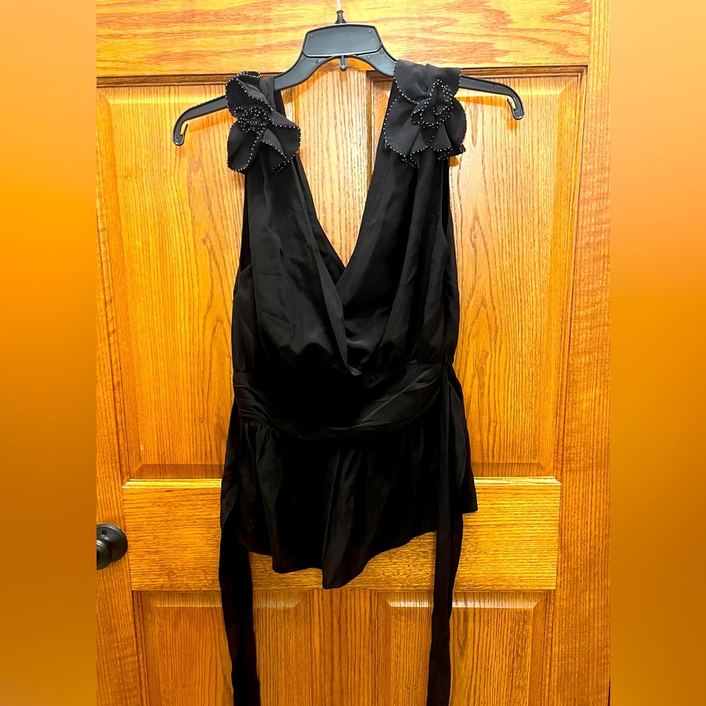 Elegant Black French Connection Sleeveless Top with Flower Details 100% Silk